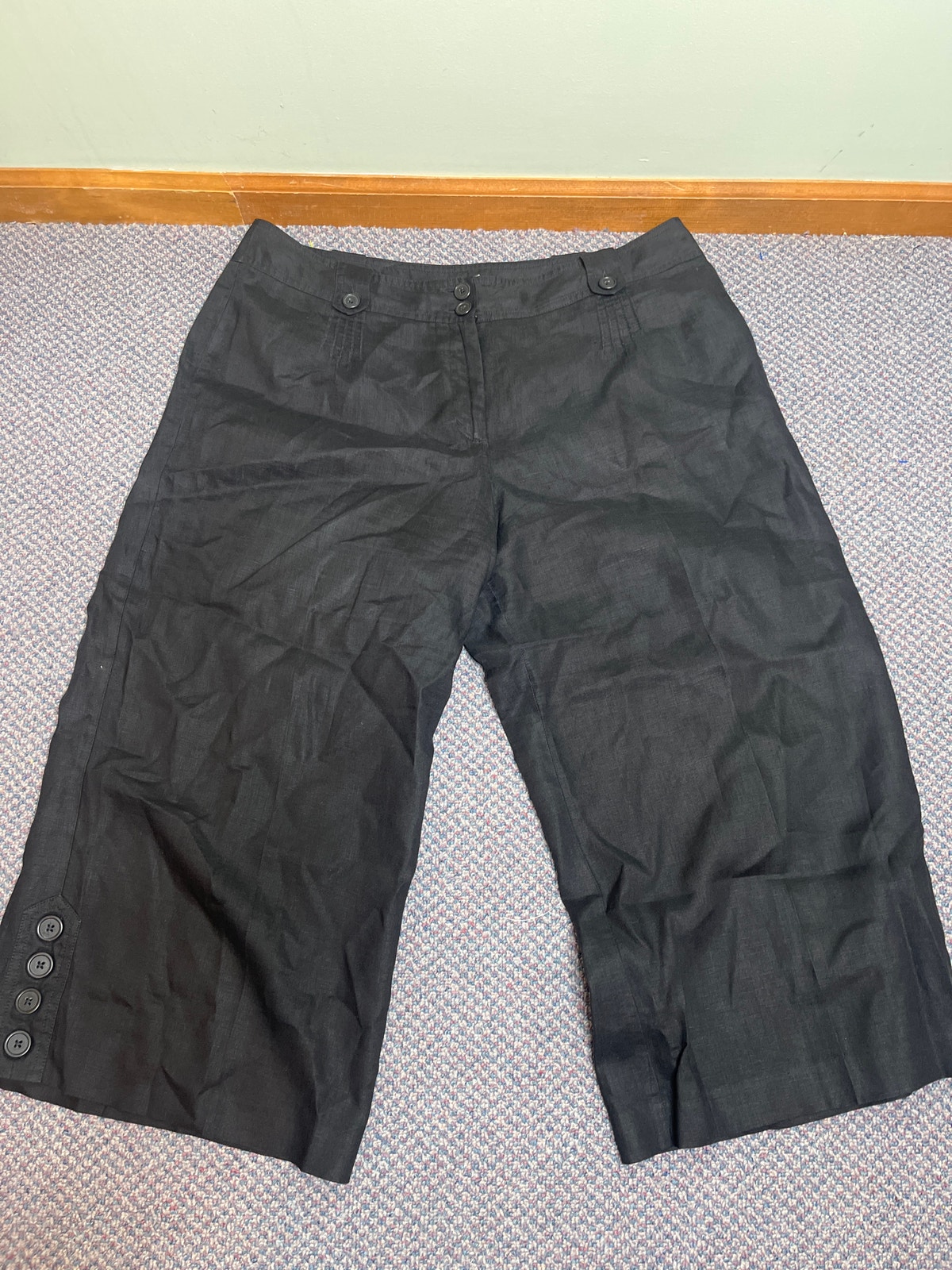 Ann Taylor Loft Black Linen Capri Size 14